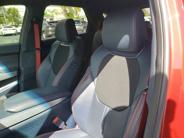 Used 2022 Genesis GV70 3.5T Sport image 13