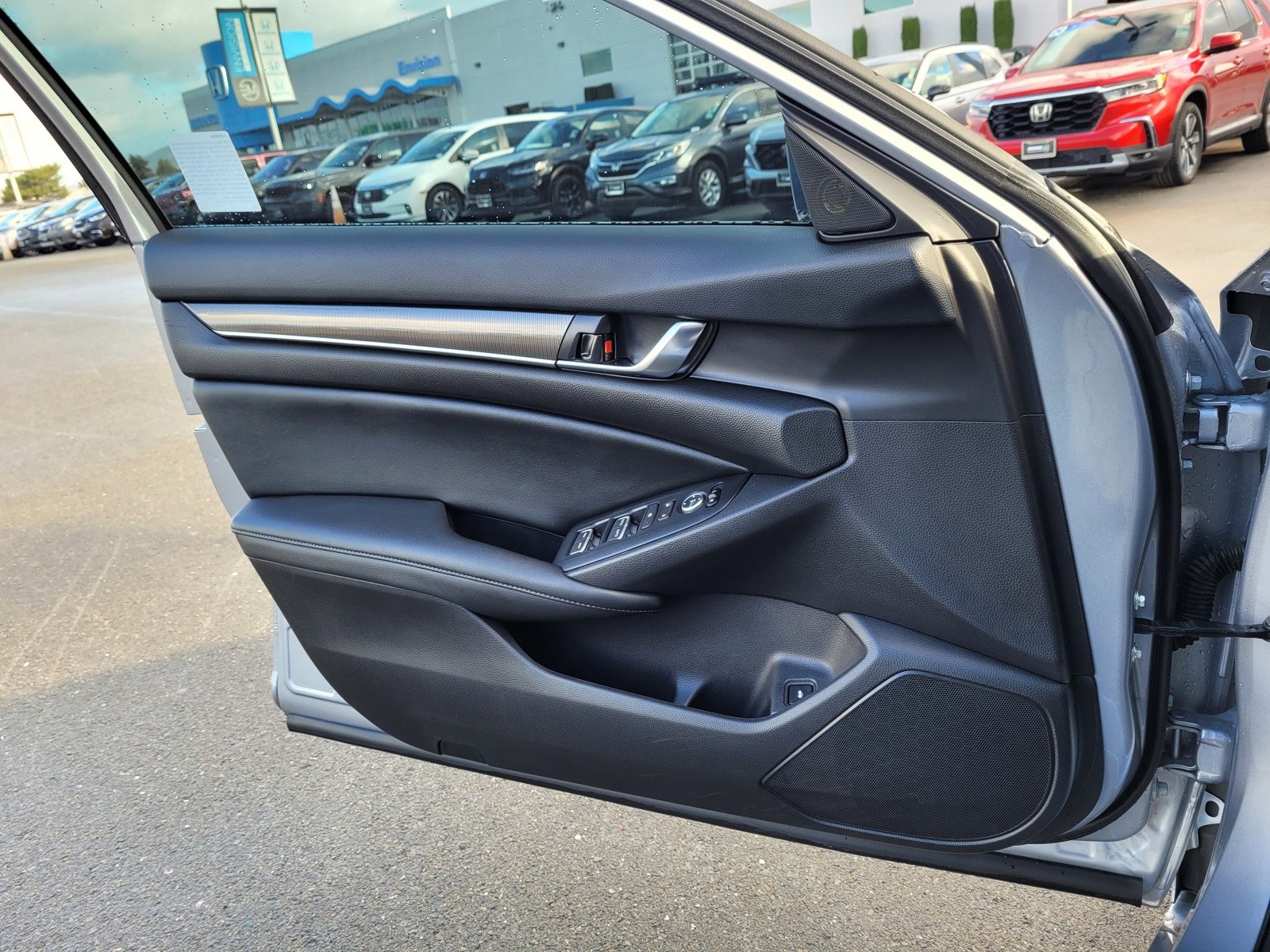 Used 2022 Honda Accord Sport image 13