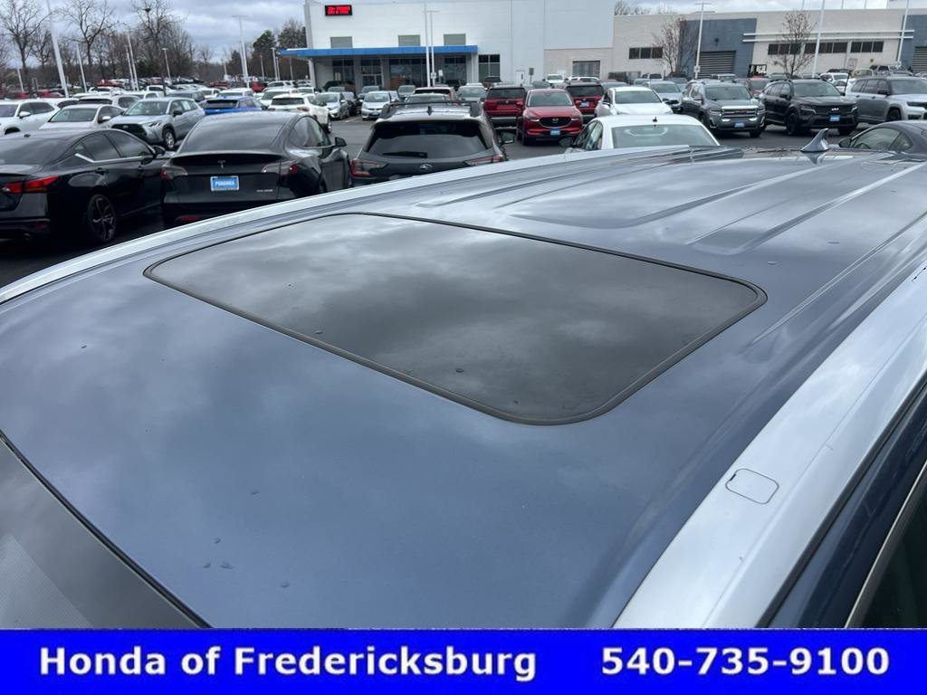 Used 2018 Toyota Highlander XLE image 12