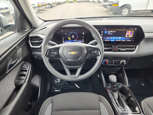 Used 2025 Chevrolet TrailBlazer LT AWD/4WD image 22