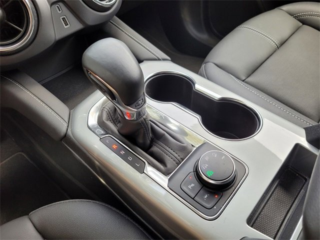 Used 2025 Chevrolet Blazer LT image 32