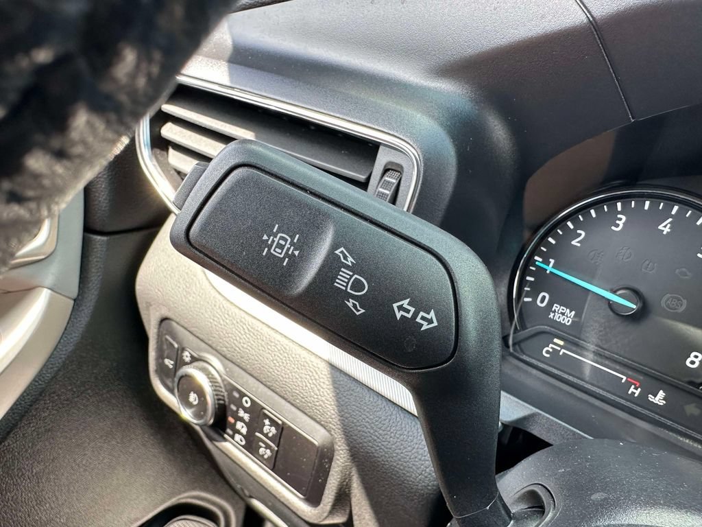 Used 2023 Ford Explorer XLT w/ Equipment Group 202A AWD/4WD image 14
