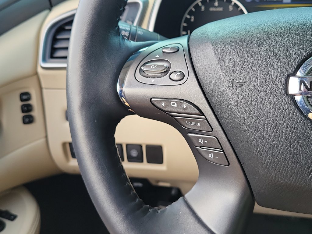 Used 2021 Nissan Murano Platinum w/ Cargo Package FWD image 9