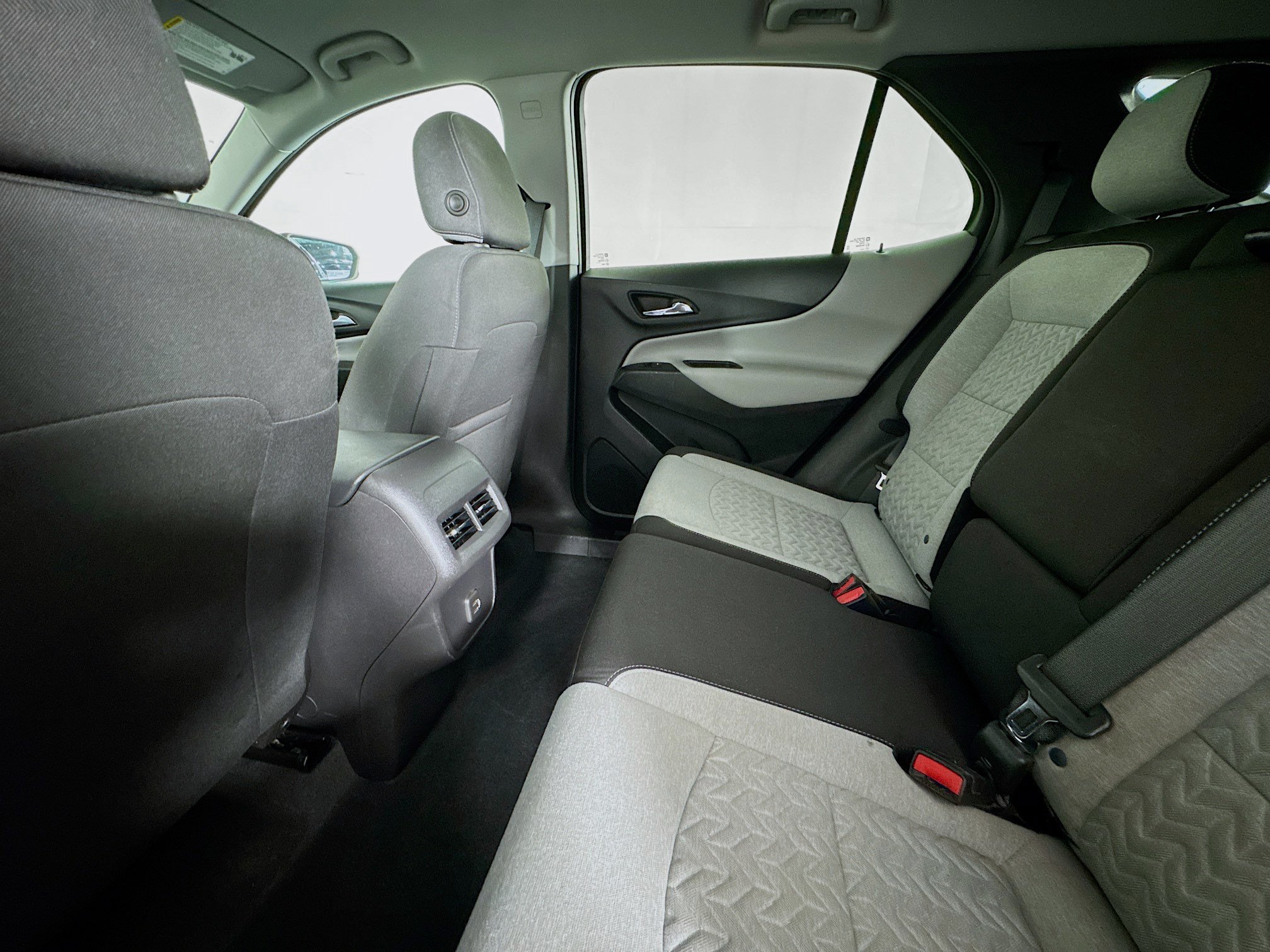 Used 2022 Chevrolet Equinox LT FWD image 42