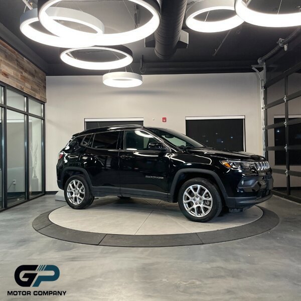 Used 2023 Jeep Compass Latitude