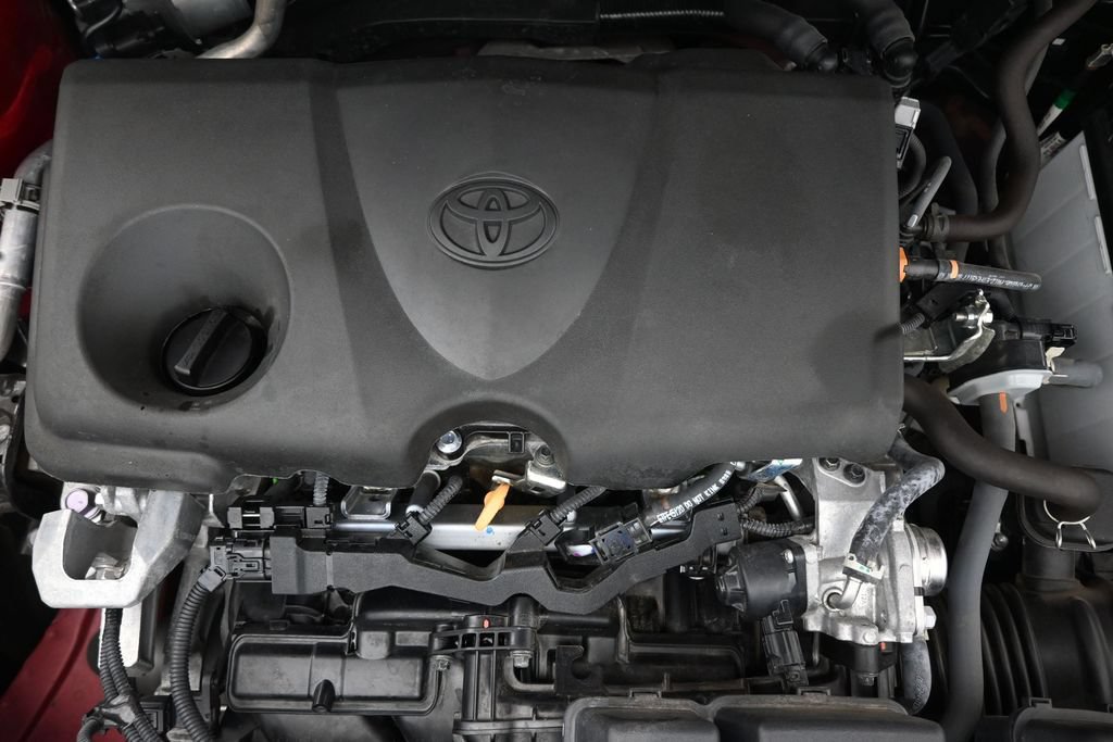 Used 2025 Toyota RAV4 XLE AWD/4WD image 44