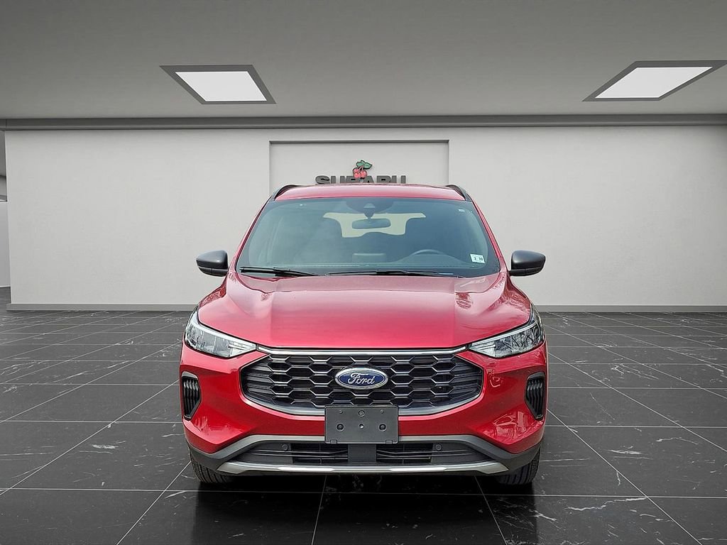 Used 2025 Ford Escape ST-Line w/ Cold Weather Package image 3