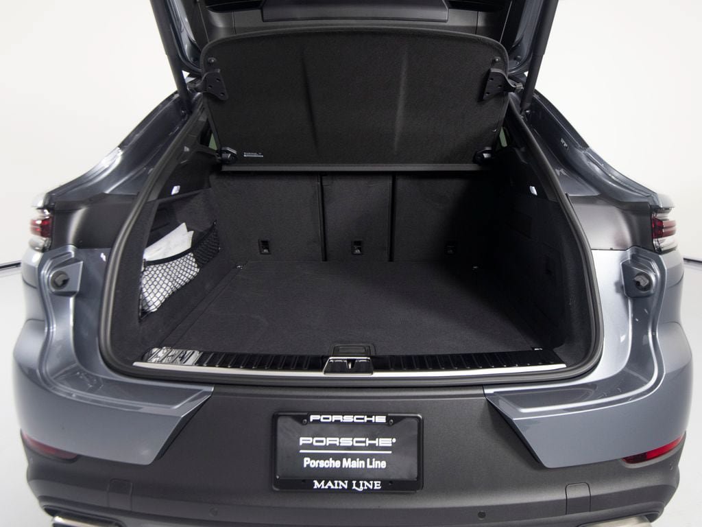 New 2026 Porsche Cayenne Coupe AWD/4WD image 44