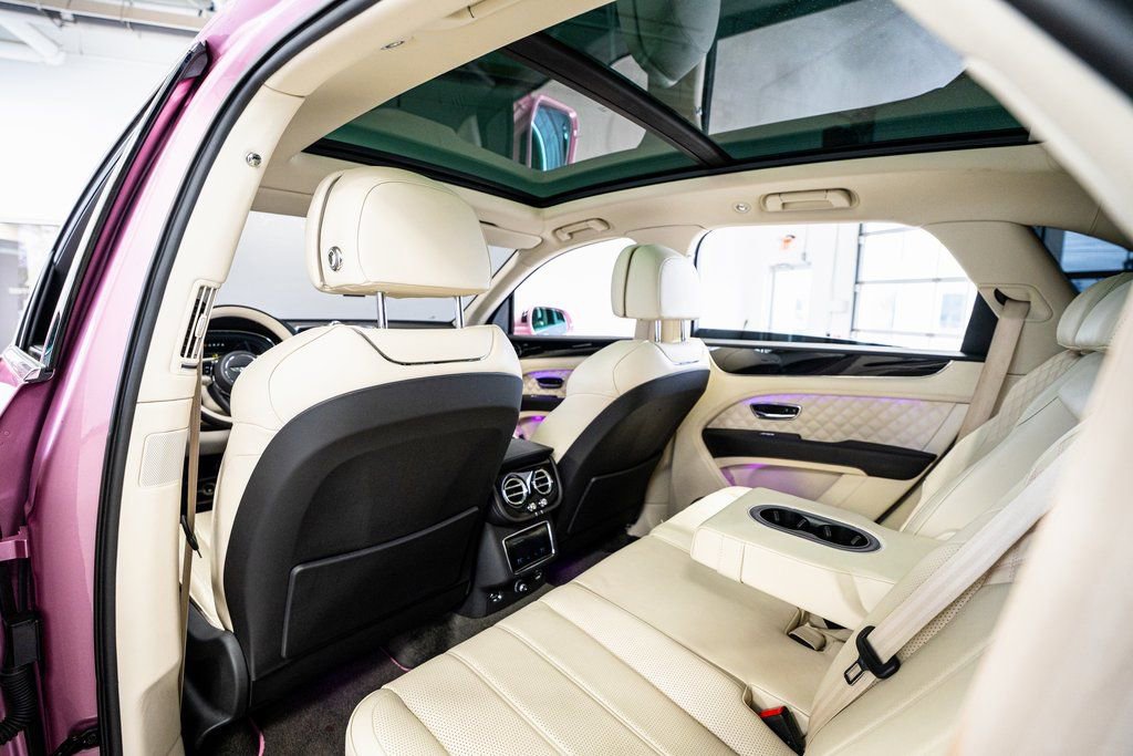 Used 2021 Bentley Bentayga image 56