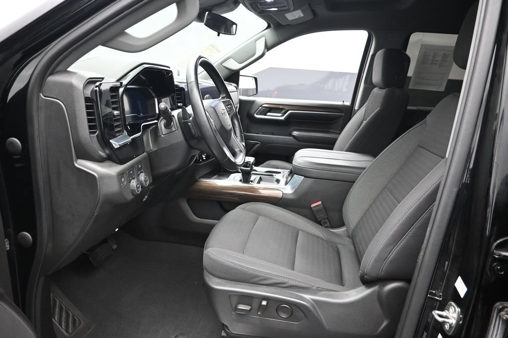Used 2023 Chevrolet Silverado 1500 RST AWD/4WD image 11