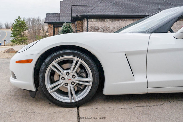 Used 2010 Chevrolet Corvette Convertible w/ Preferred Equipment Group image 4