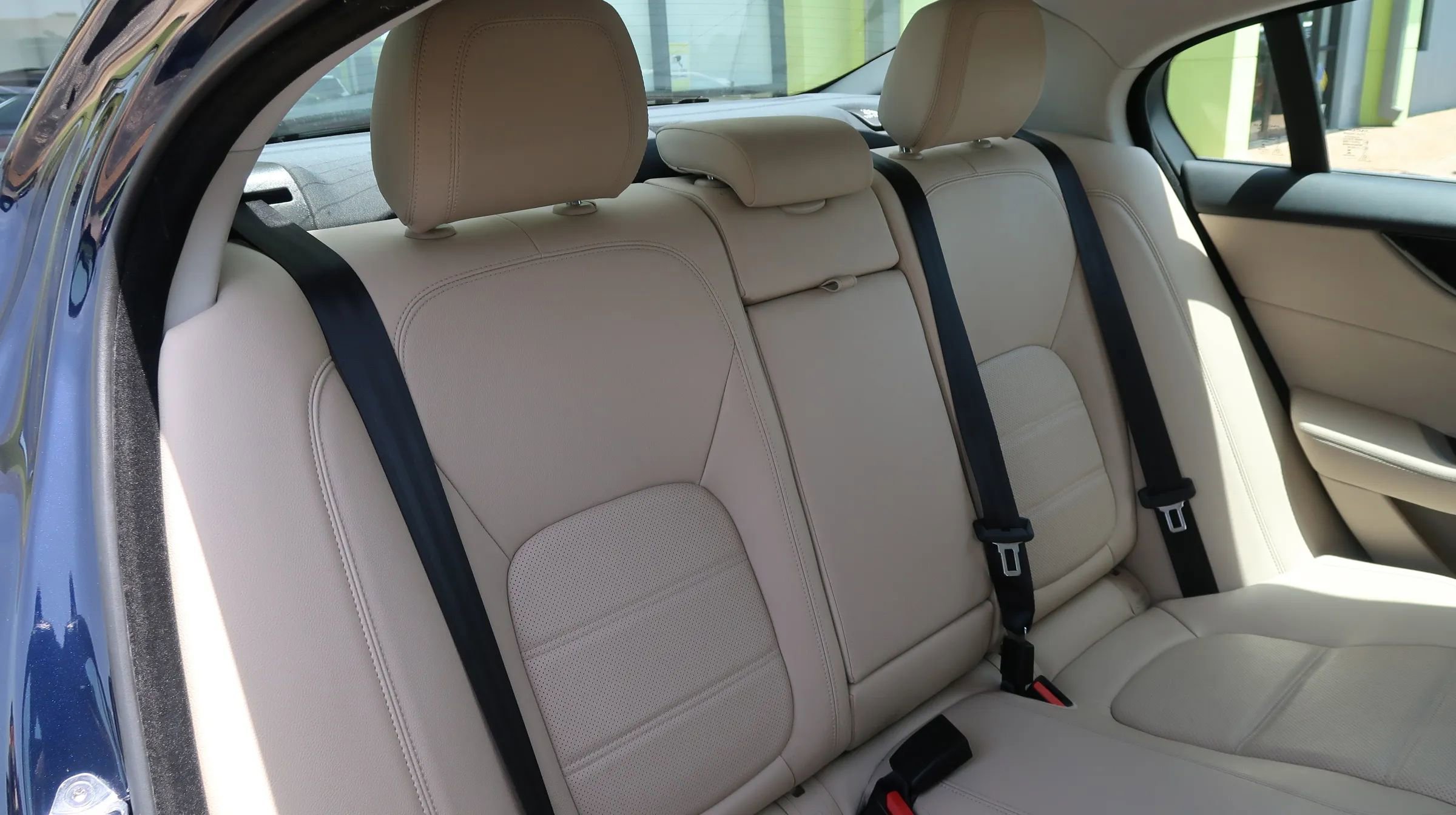 Used 2020 Jaguar XE S image 24