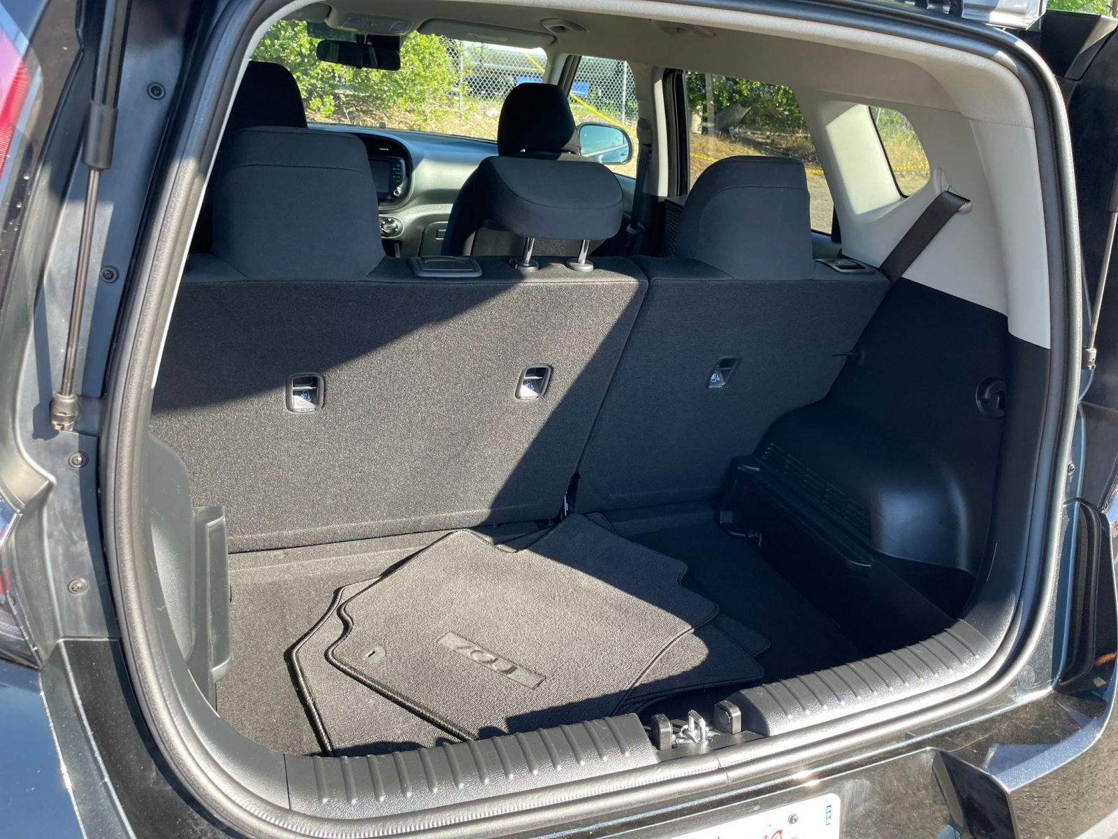 Used 2025 Kia Soul LX w/ LX Technology Package image 29