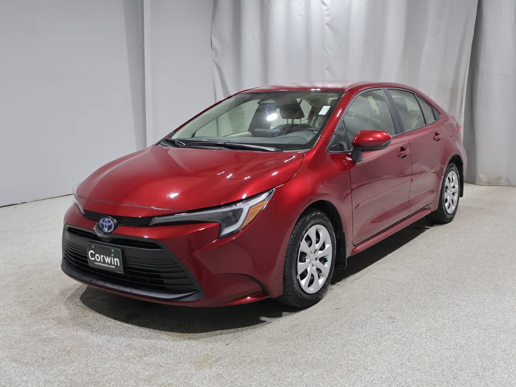 Used 2025 Toyota Corolla LE FWD image 8
