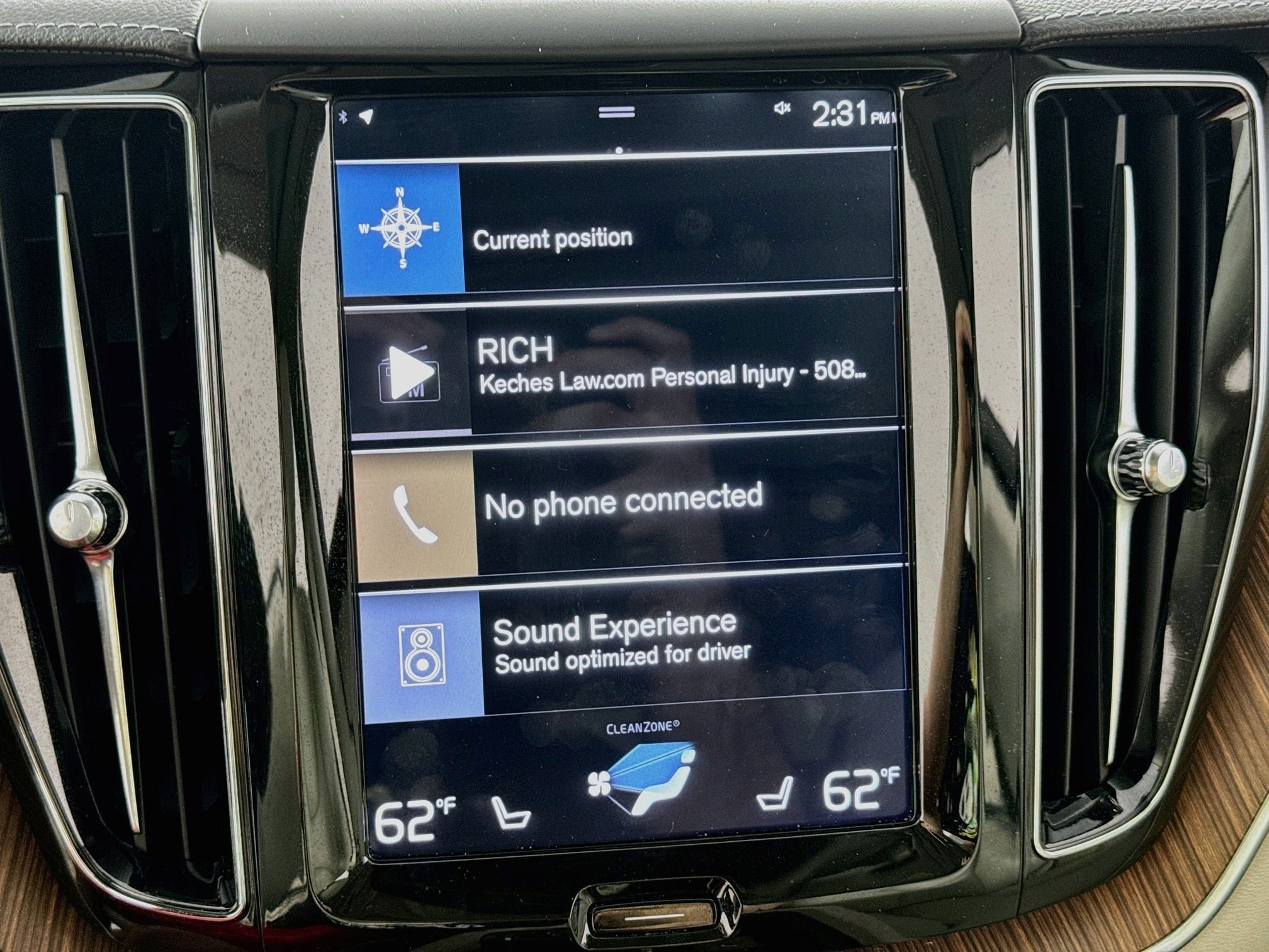 Used 2019 Volvo XC60 T5 Inscription w/ Protection Package AWD/4WD image 18