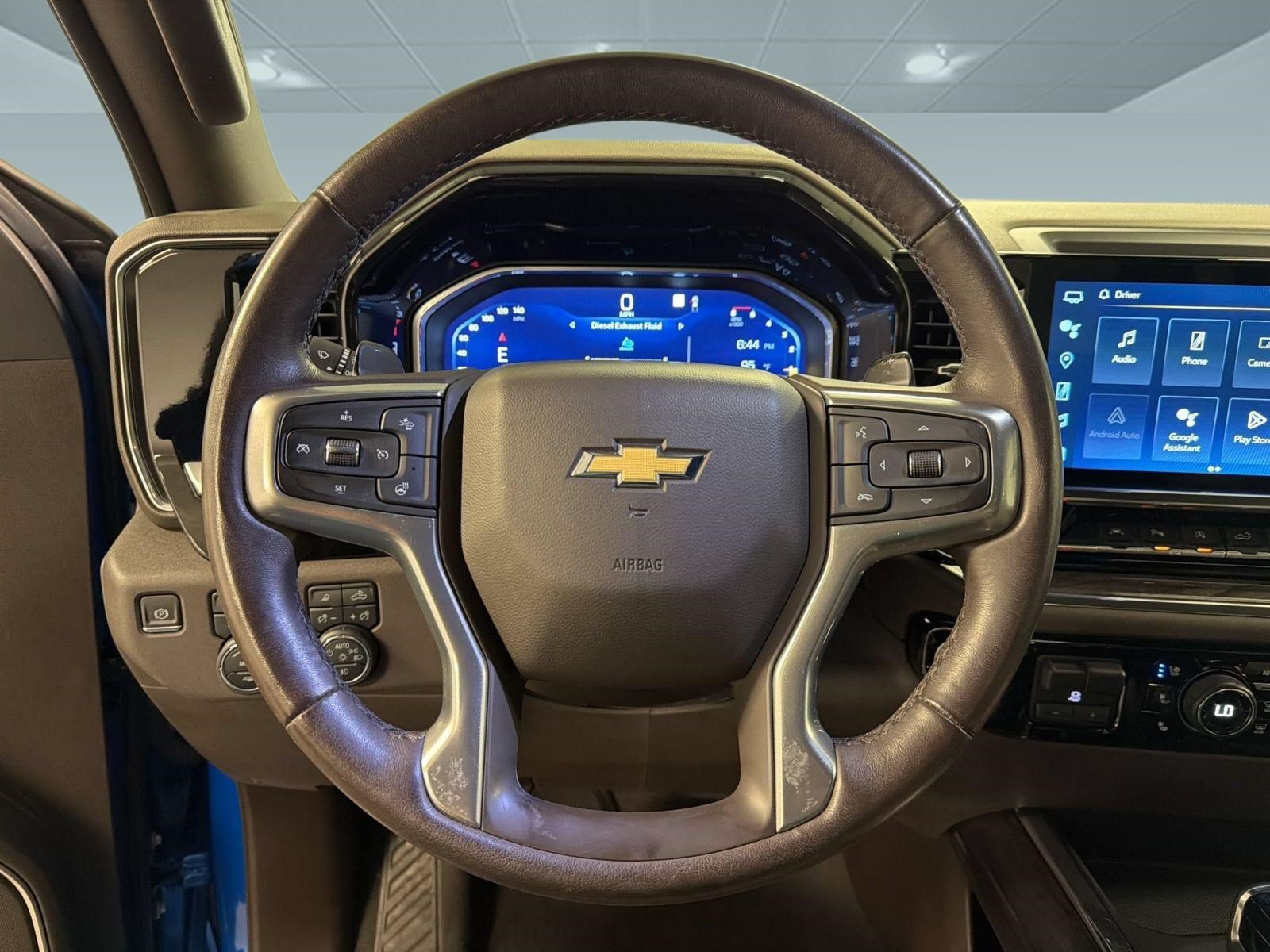 Used 2023 Chevrolet Silverado 1500 LTZ AWD/4WD image 10