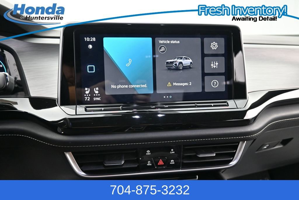 Used 2025 Volkswagen Atlas Cross Sport SE FWD image 25