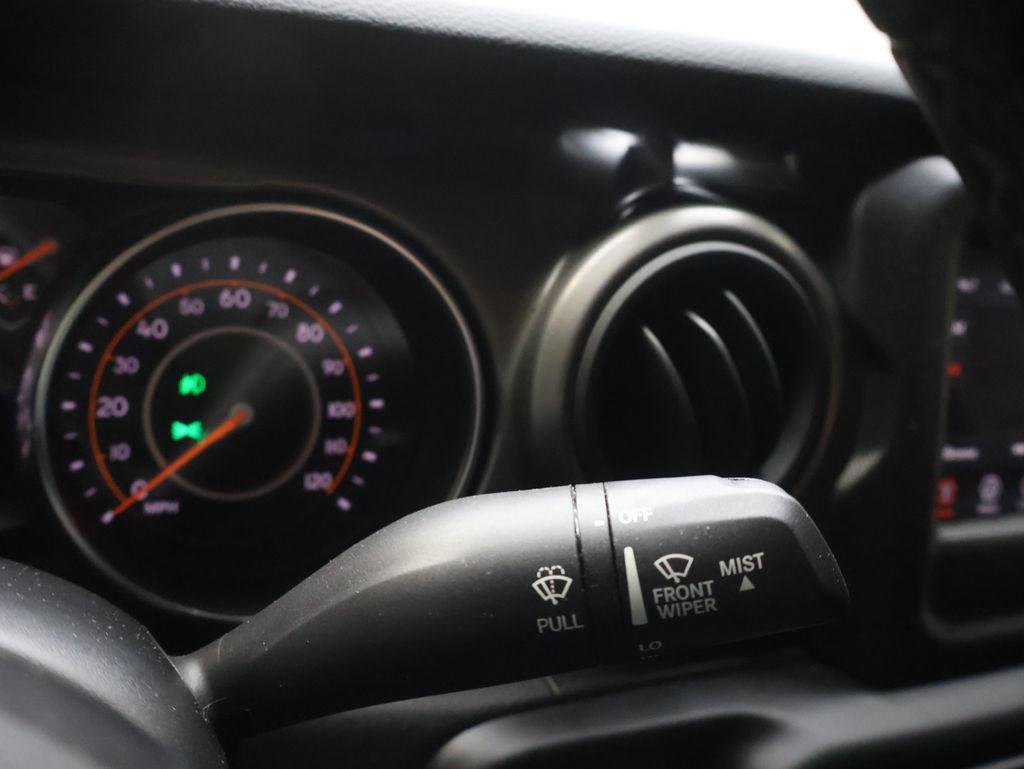 Used 2022 Jeep Gladiator Sport AWD/4WD image 25