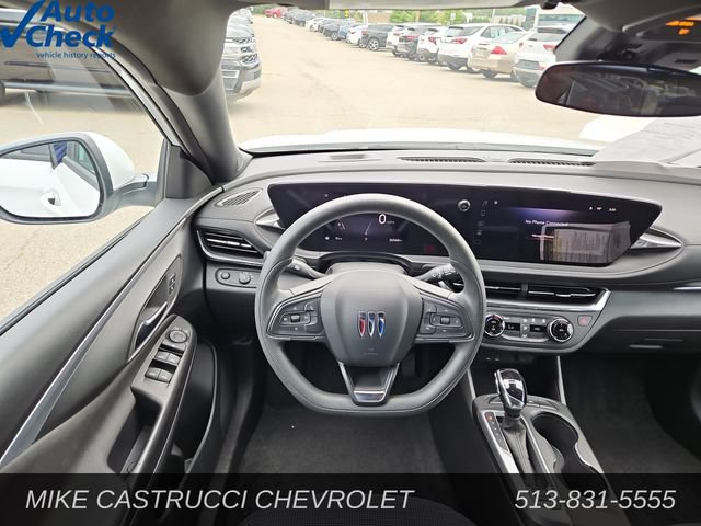 Used 2026 Buick Envista Preferred FWD image 11