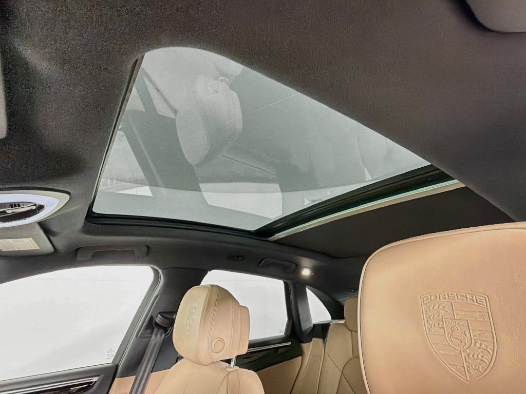 Certified 2023 Porsche Macan S AWD/4WD image 14