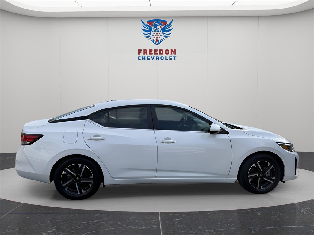 Used 2024 Nissan Sentra SV image 6