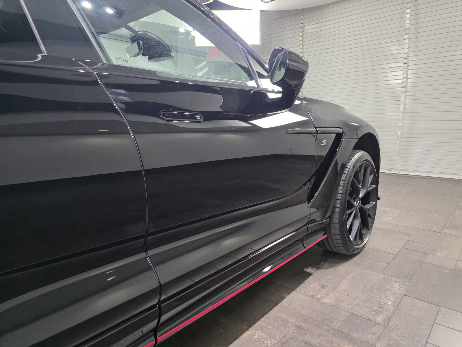 New 2026 Aston Martin DBX S image 9