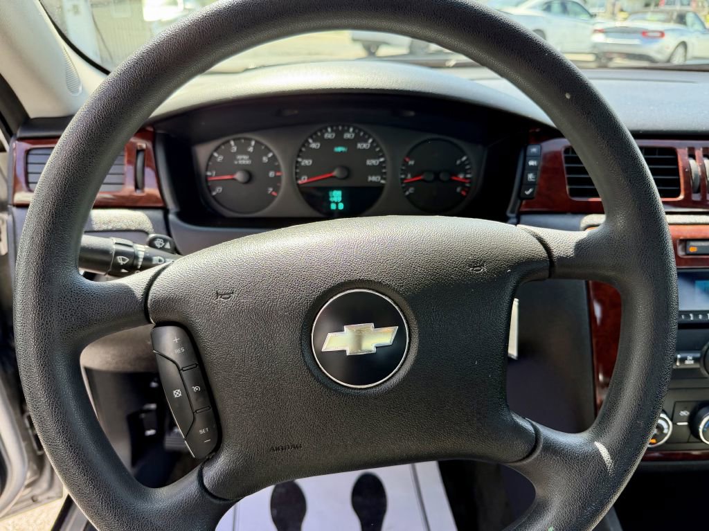 Used 2008 Chevrolet Impala LS FWD image 12