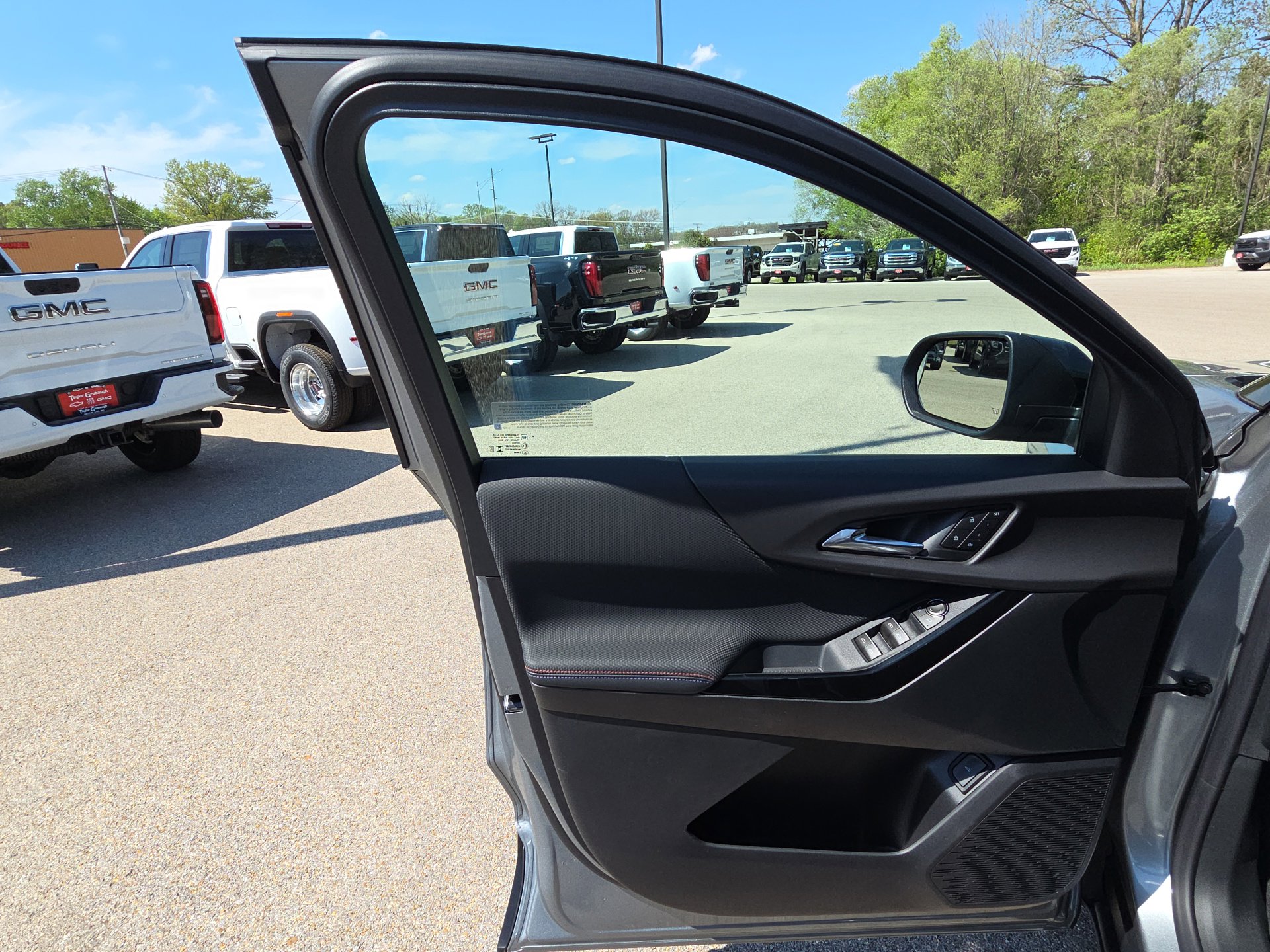 New 2026 Chevrolet Equinox RS image 12