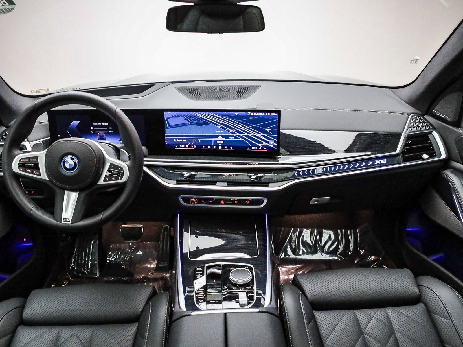 Used 2026 BMW X5 xDrive50e w/ M Sport Package image 13