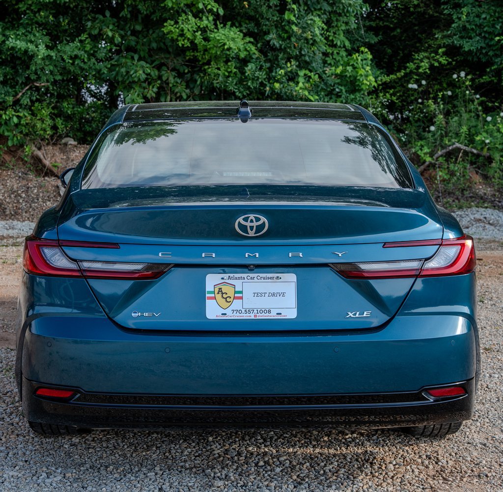 Used 2025 Toyota Camry XLE w/ Premium Plus Package FWD image 4