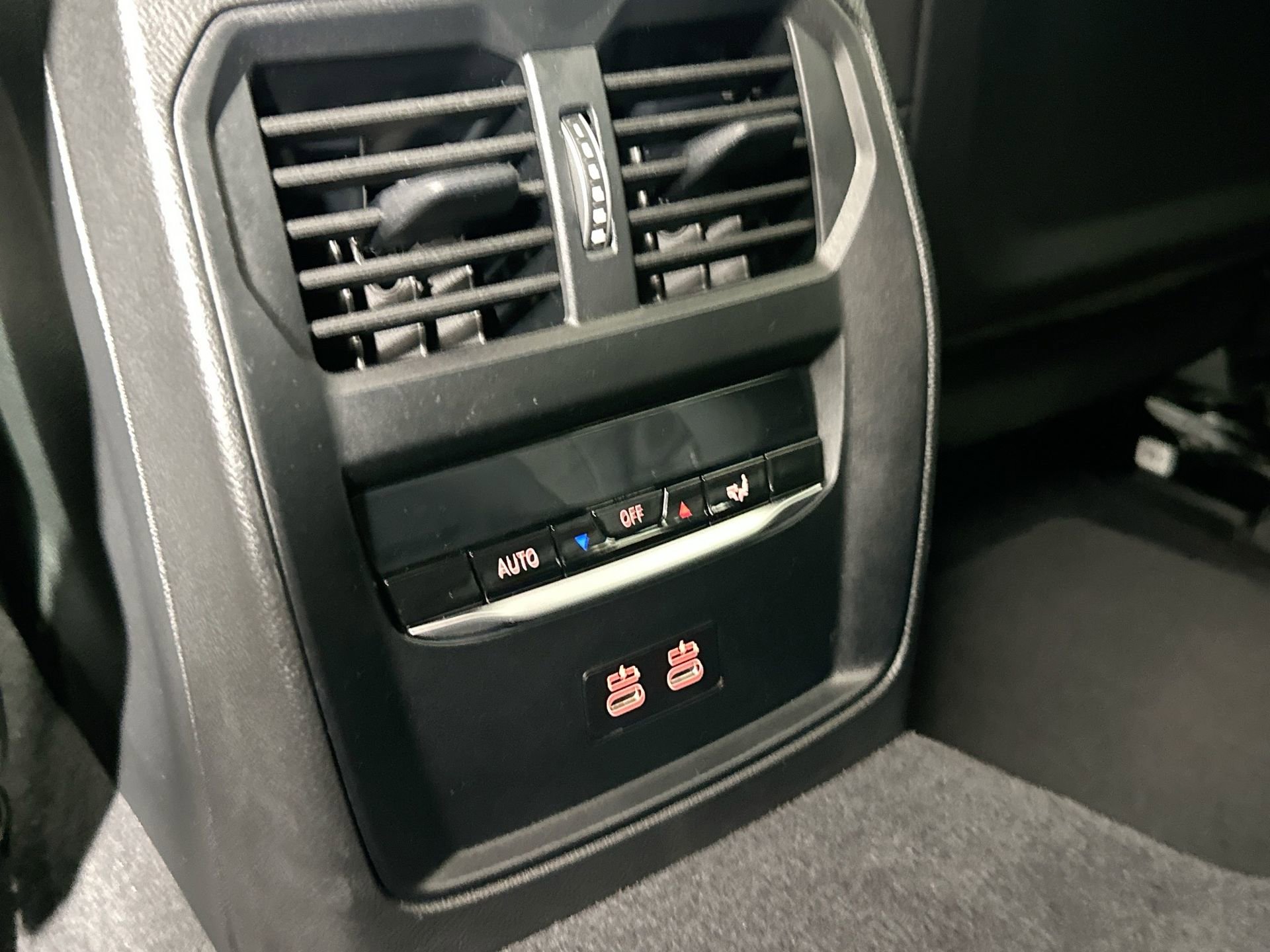 Used 2025 BMW i4 xDrive40i w/ M Sport Package image 27