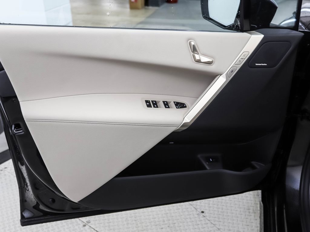 Used 2026 BMW iX xDrive60 w/ Premium Package image 9