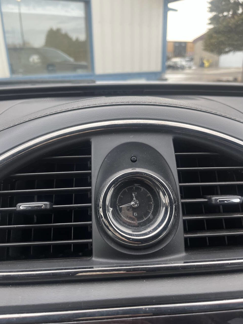 Used 2017 Buick Enclave Premium w/ Experience Buick Package image 9