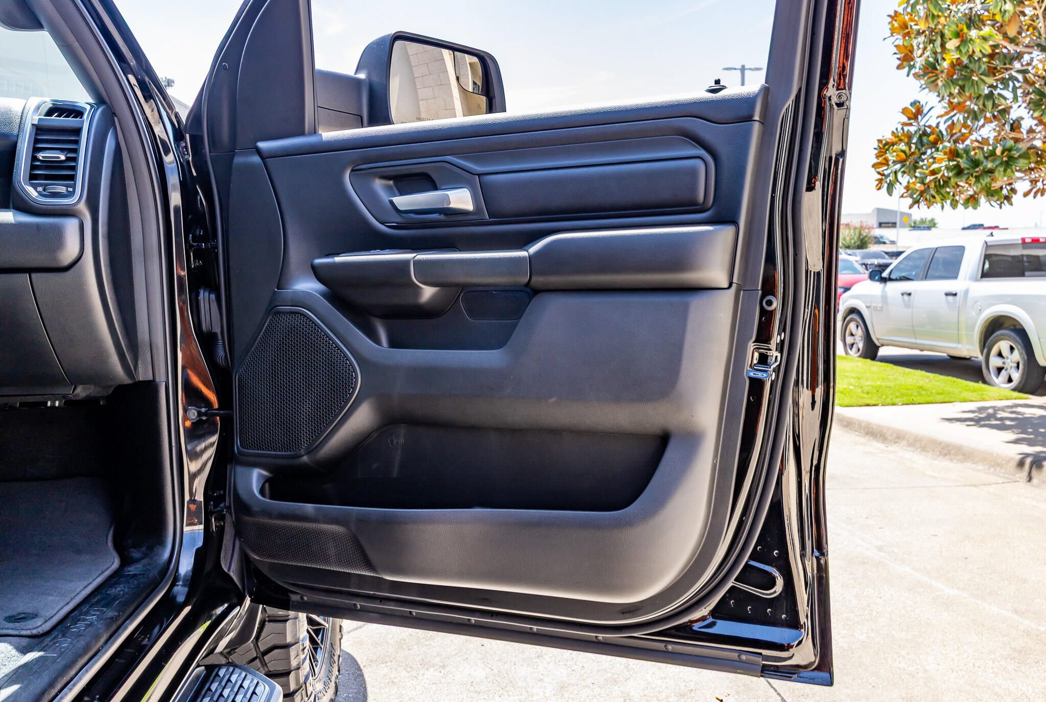 Used 2026 RAM 1500 Express AWD/4WD image 44