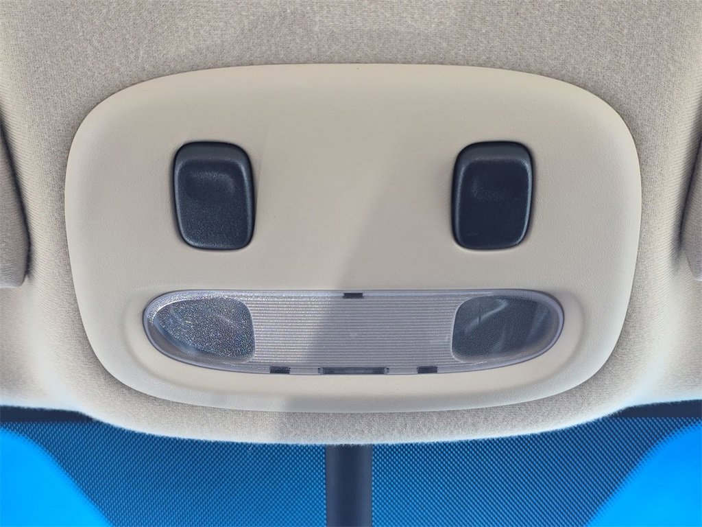 Used 2006 Lincoln Town Car Signature image 36