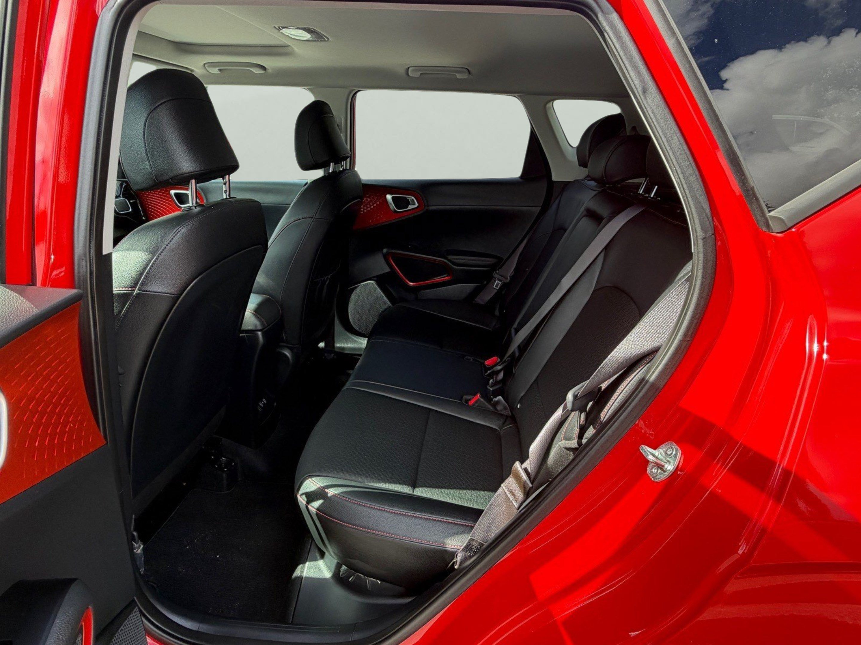 Certified 2024 Kia Soul GT-Line w/ Option Group 020 FWD image 19