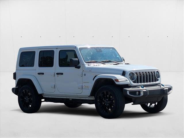 Used 2024 Jeep Wrangler Sahara image 7