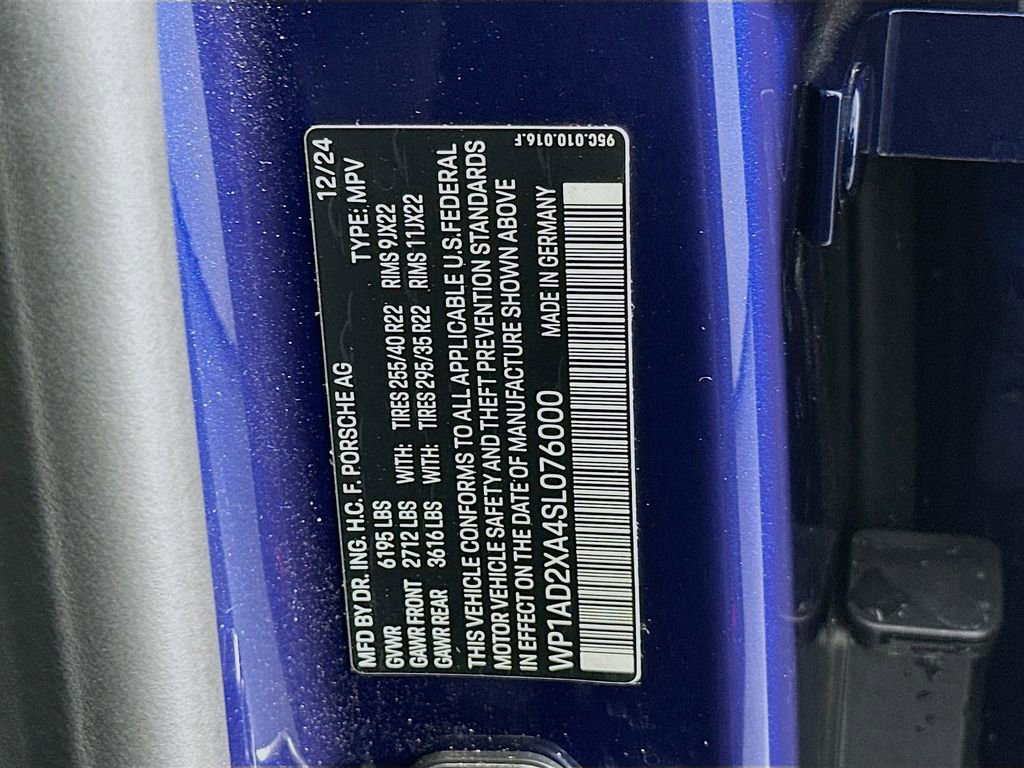 Certified 2025 Porsche Macan Electric image 36