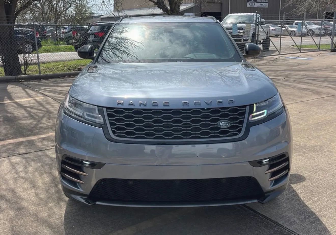 Used 2018 Land Rover Range Rover Velar R-Dynamic SE image 5