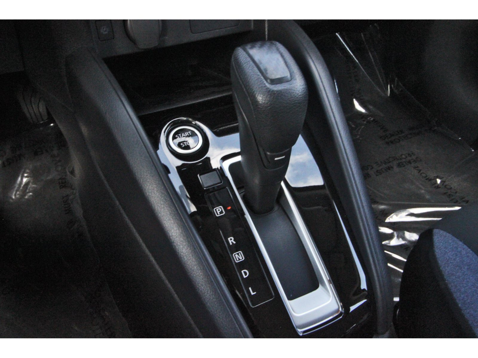 Certified 2025 Nissan Versa SV w/ Trunk Package FWD image 27