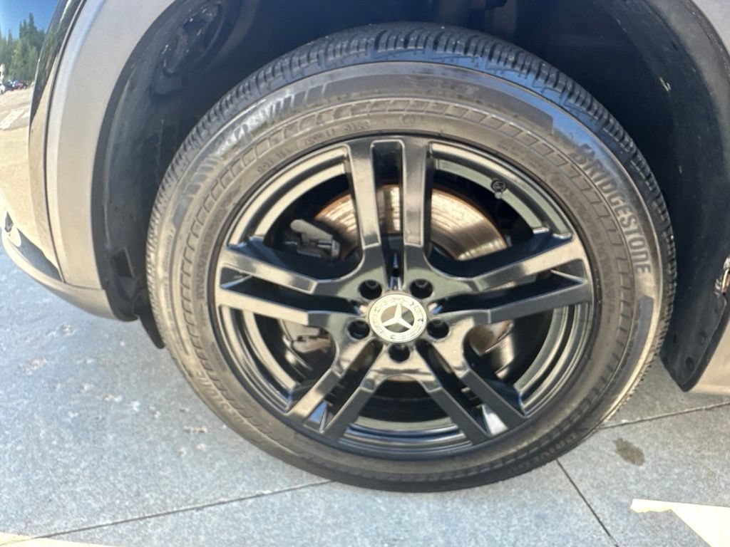 Used 2020 Mercedes-Benz GLB 250 4MATIC w/ Premium Package image 37