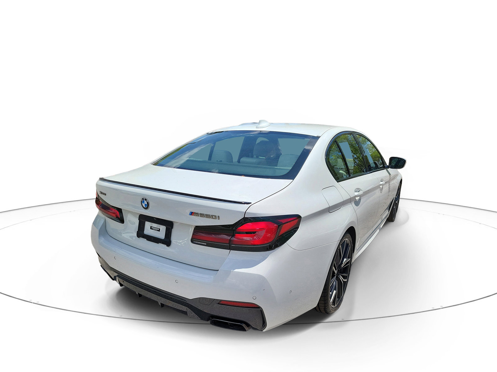 Certified 2023 BMW M550i xDrive AWD/4WD image 4