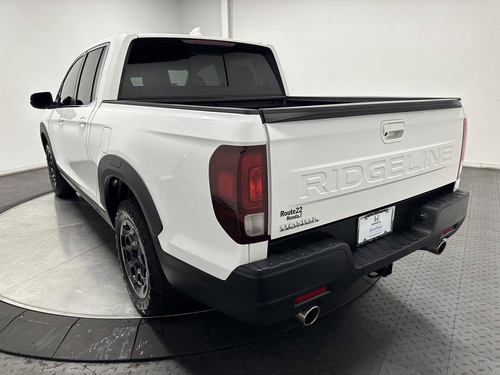 Certified 2025 Honda Ridgeline RTL+ image 9