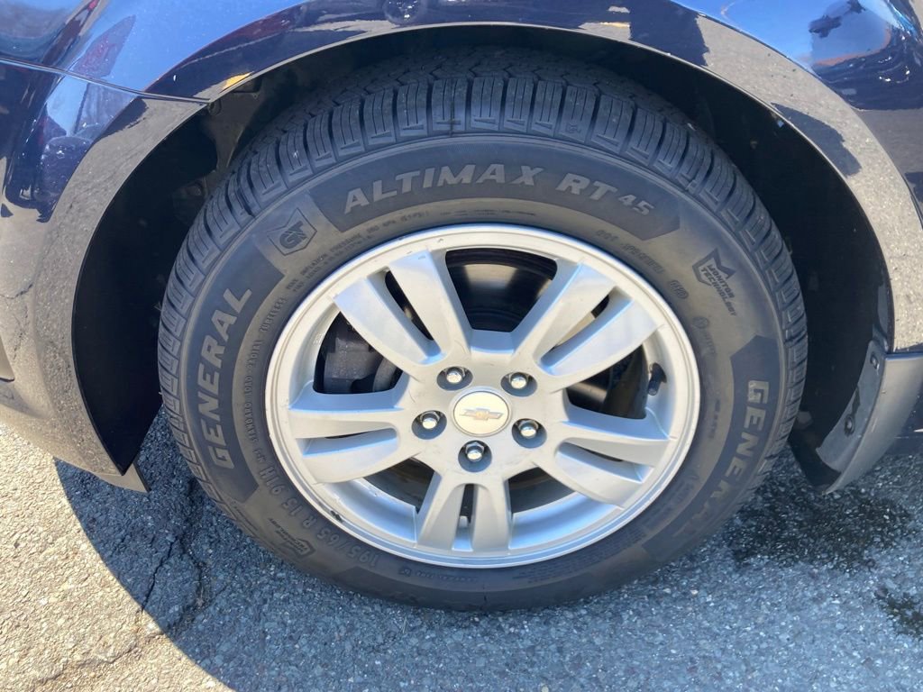 Used 2016 Chevrolet Sonic LT FWD image 23