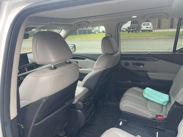 Used 2024 Honda Pilot Touring image 7