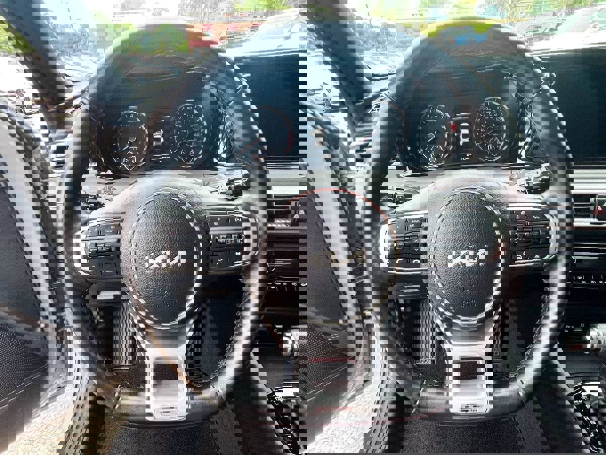 Used 2024 Kia K5 GT-Line image 11