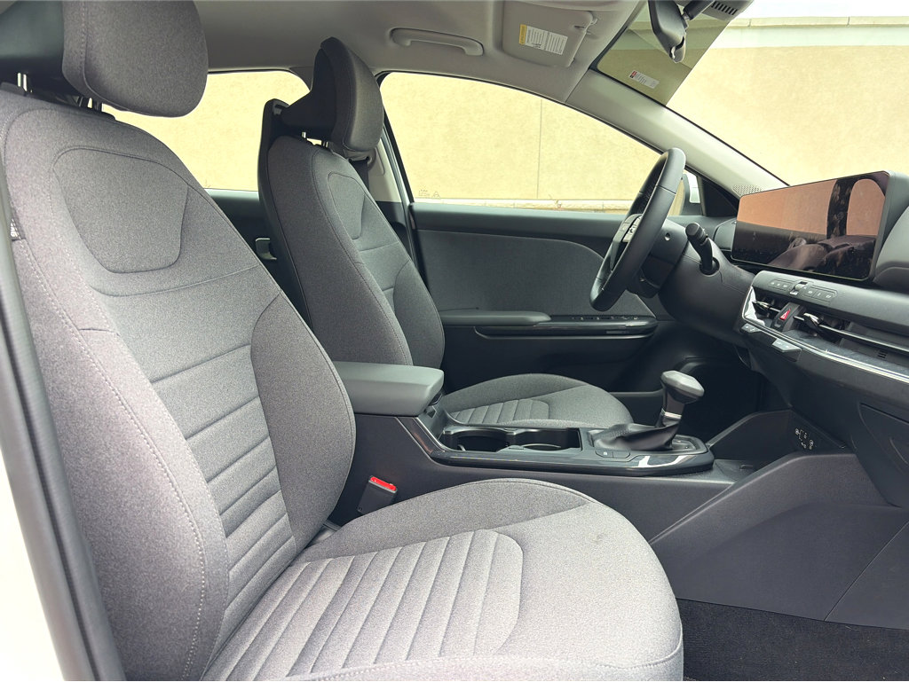 Used 2025 Kia K4 EX FWD image 27