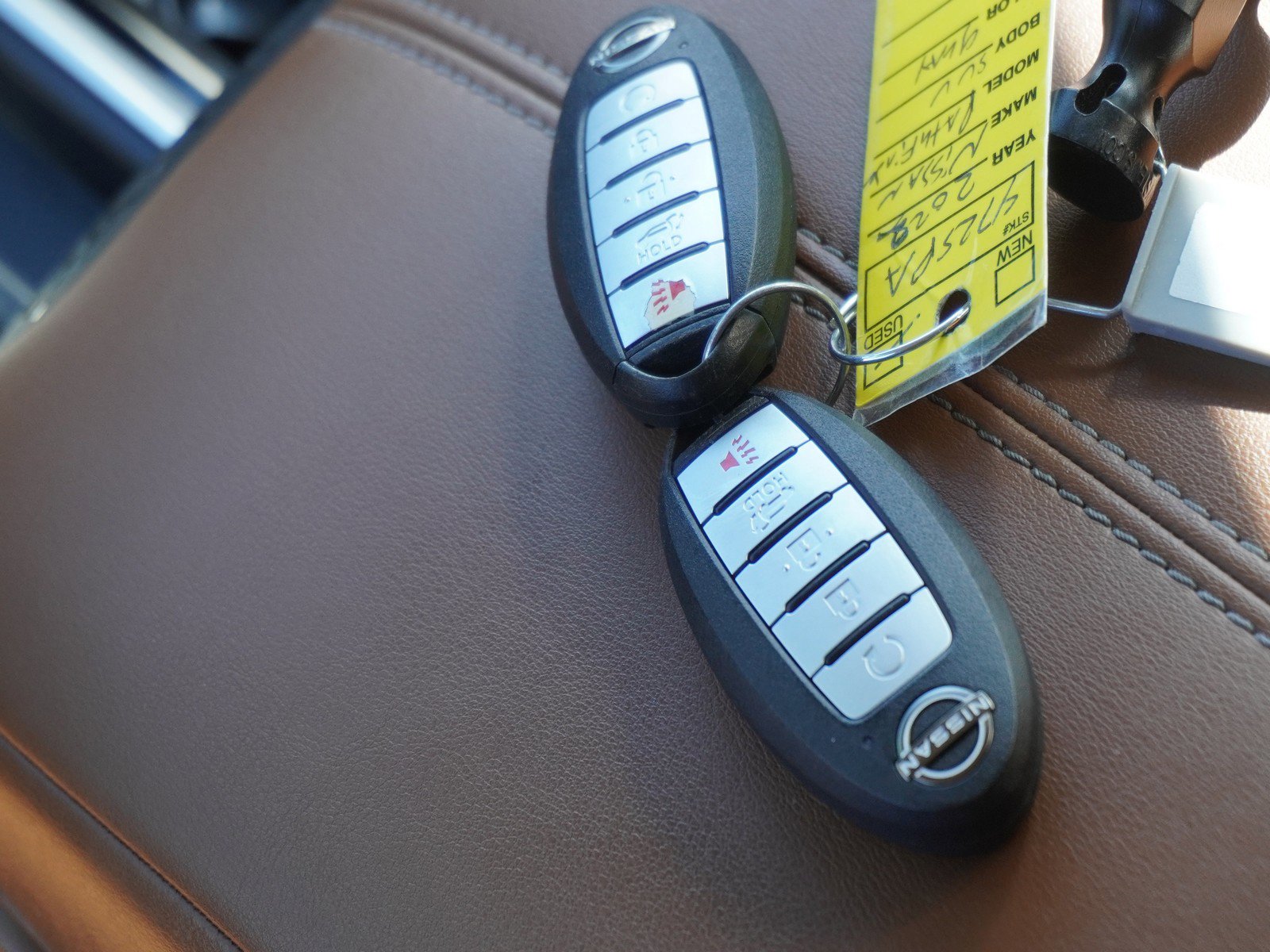 Used 2022 Nissan Pathfinder Platinum w/ Cargo Package image 21