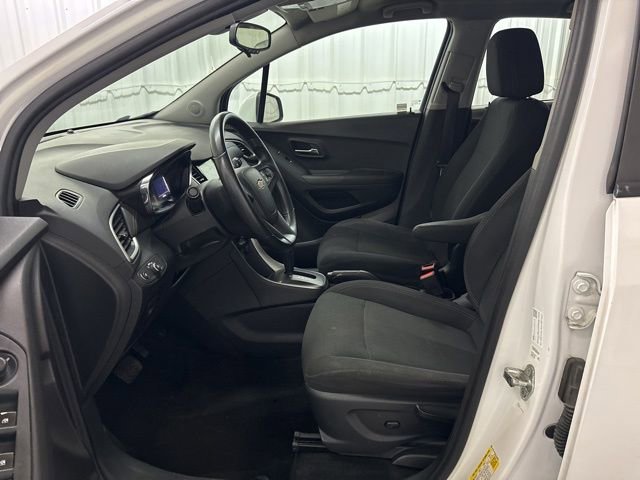 Used 2018 Chevrolet Trax LS FWD image 25