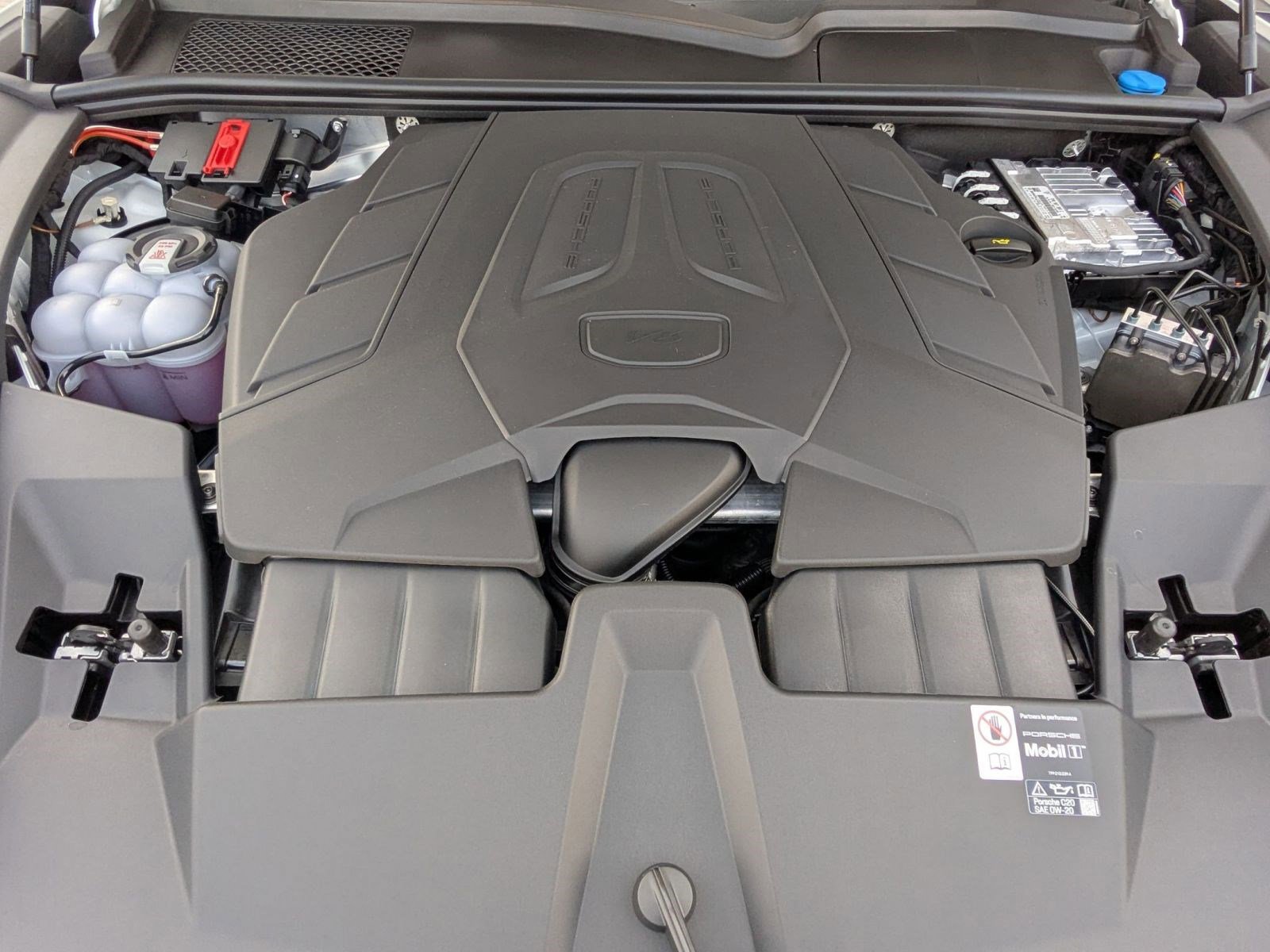 New 2026 Porsche Cayenne image 27